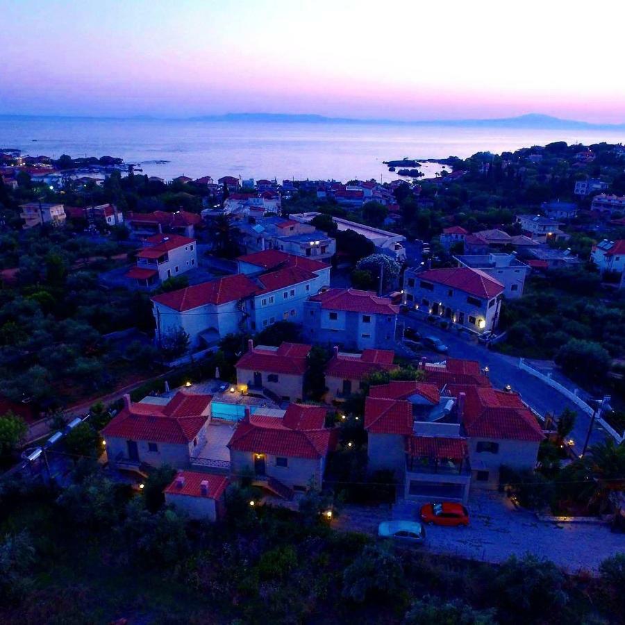 Finikes Apartments Stoupa Exterior photo